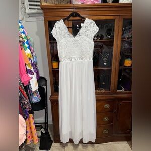 Elegant White Lace Dress